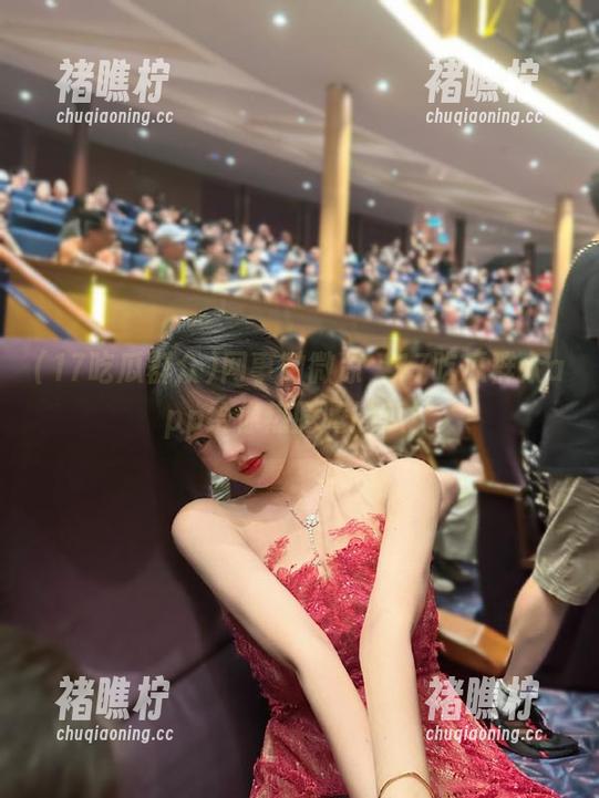 网事微微凉，17吃瓜群众app给你热腾腾的瓜！