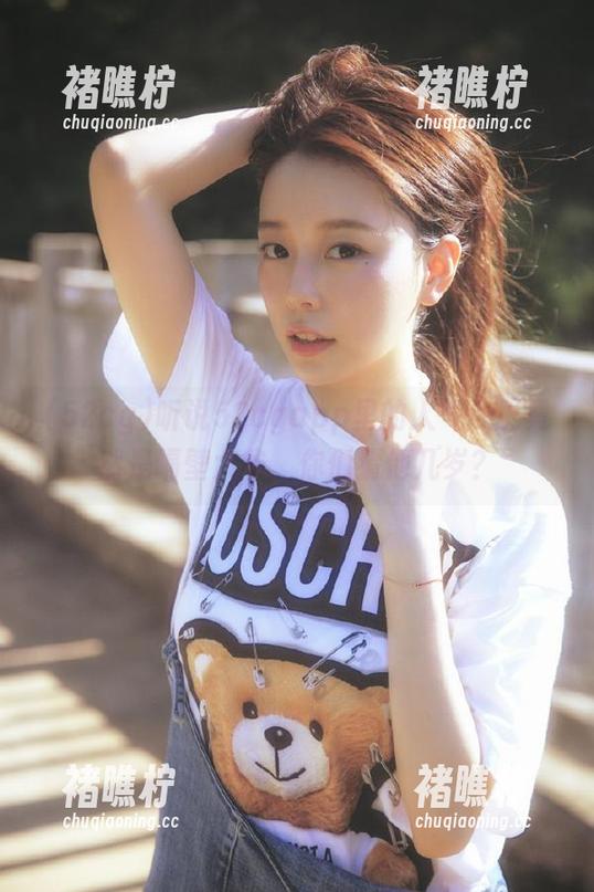 听说52cgapp里的人气瓜王竟然是隔壁大爷，你们猜他几岁？