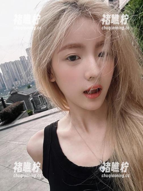 91吃瓜群众 “91吃瓜群众”带你直达那自由晃动的好奇心,不为别的,就为嗑妆!