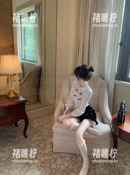 tttzzzsu下载开吃，黑料入口让你边消遣边皱眉，真有意思