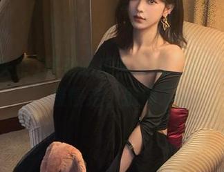 感受吃瓜头条的“八卦入口”，慢慢走，别摔了。