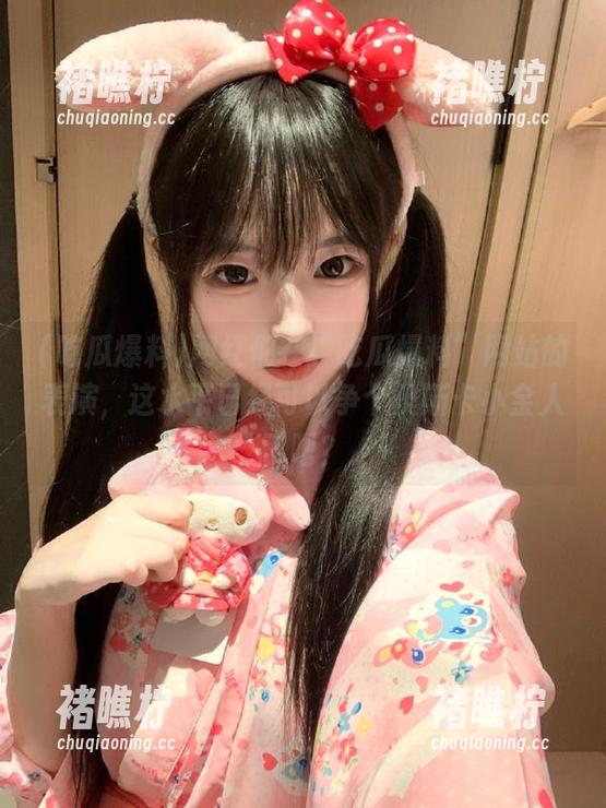 网红们在“吃瓜爆料”网站的表演，这水平已经可以争个奥斯卡小金人了吧？