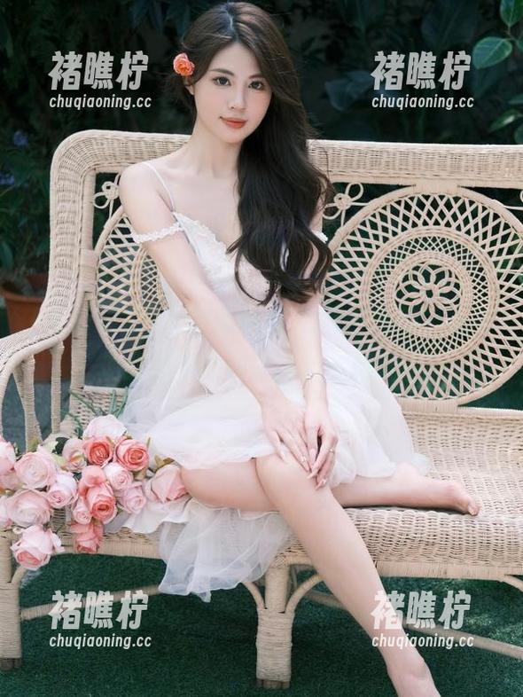 “吾爱吃瓜”vs普通版，永不迷路的那种吃瓜体验你懂吗？
