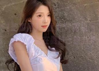 “我爱51吃瓜网”下载后，每天都都在戳自己的八卦心