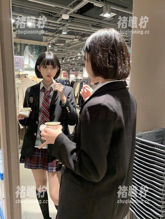 吃瓜路上，偶尔迷失在“网红黑料”资源的海洋里～真是眼花缭乱