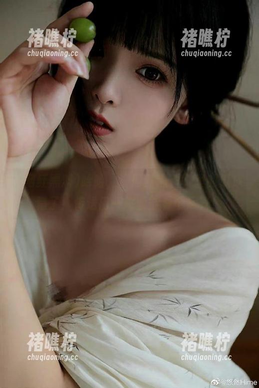 哈哈，“网红黑料”里的瓜成精了！传送门一跳就能看个尽兴！
