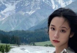 黑料吃瓜网的网页，在线等你来‘偷听’八卦！
