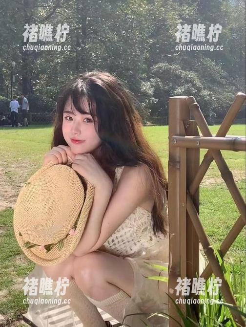 抓紧坐稳！黑料网首页的最新资讯，再来一波你的偶像也吃瓜吧！