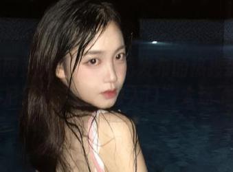 被黑料网站发布的热搜抓住了，尼玛这“关键词入口”太迷了。